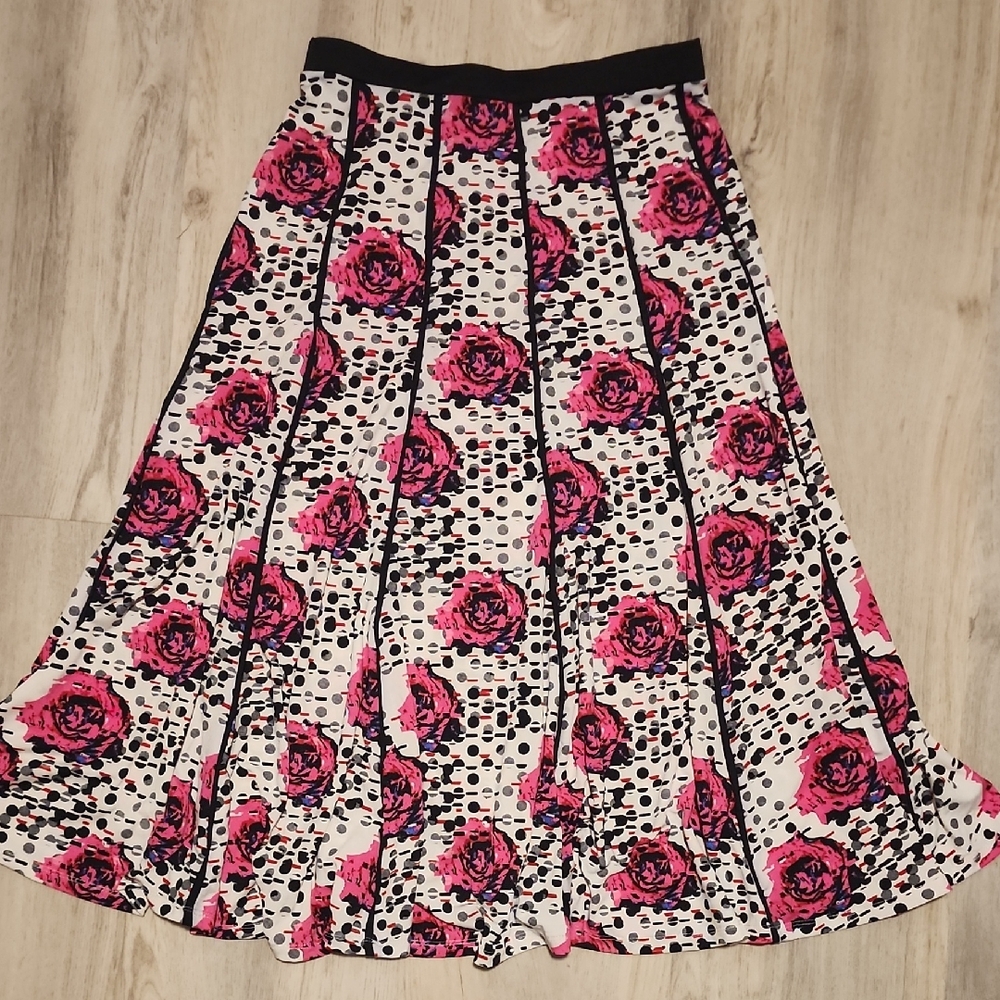 5/$40 🎉 Floral Skirt